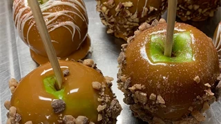 Sweet Caramel Apples